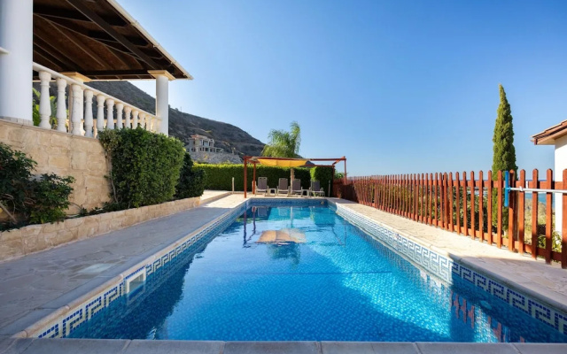 Pomos Harbour View Villa