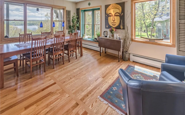 Moonshadow Bed and Breakfast