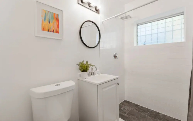 Fabulous Studio 15 min from The Beach