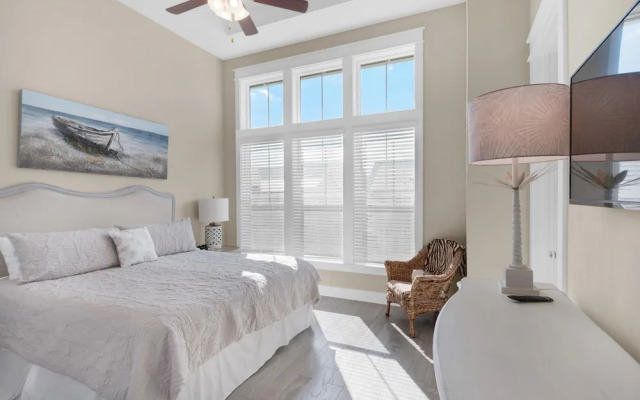 Town of Prominence 326b- Seaside Paradise