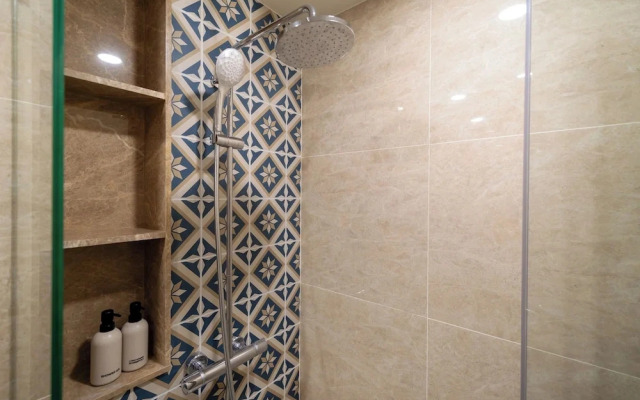 Ozone 1BR Signature Junior Suite