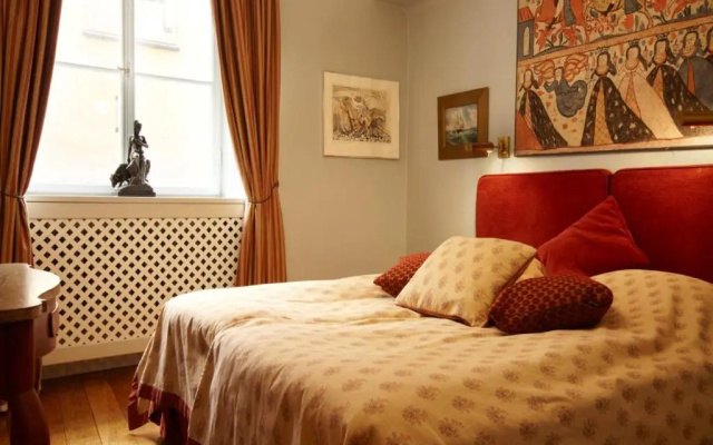 Collectors Victory Apartments