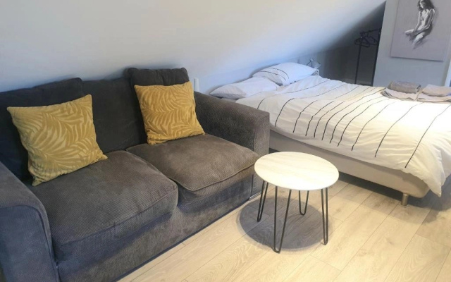 Contemporary Style Studio