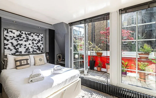 Stylish Mews Home in Kensington