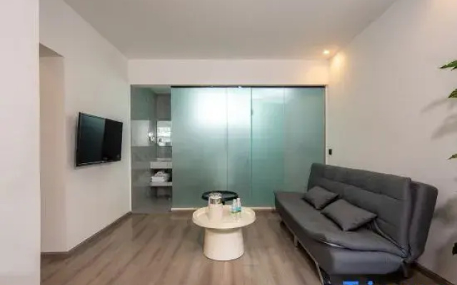 Huayu Qiyue Boutique Designer Homestay