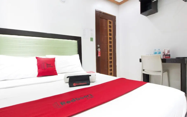 RedDoorz @ Real Fatima Tacloban