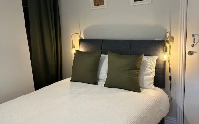 Ocho Homes Lux By Eight Continents, Belfast