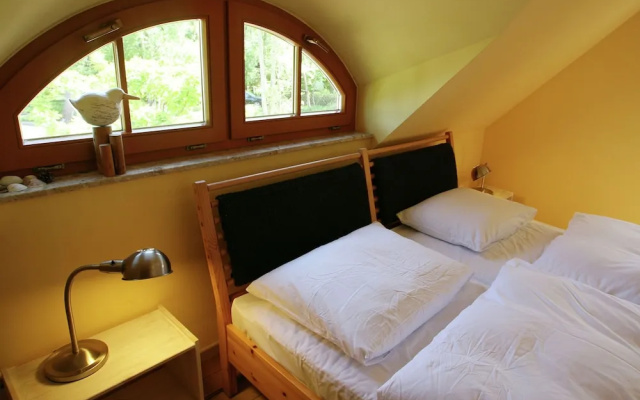 Cozy Holiday Home in Dierhagen Strand with Garden