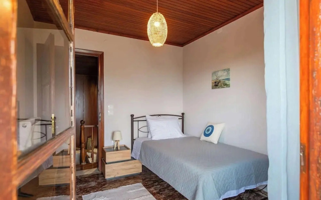 Villa Psani Beachfront Escape With Garden