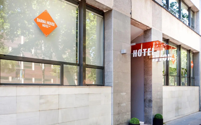 Отель Barna House Hotel