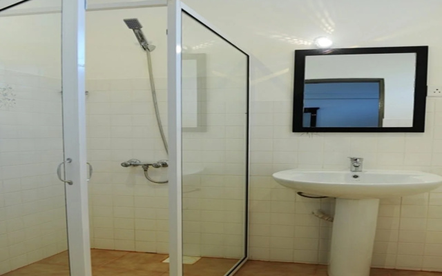Dons Beach Hotel