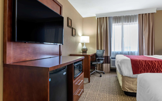 Comfort Inn & Suites Leeds I-20