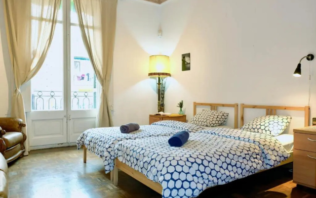Grand Central Apartment