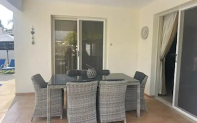 Stunning 3-bed Villa in Peyia