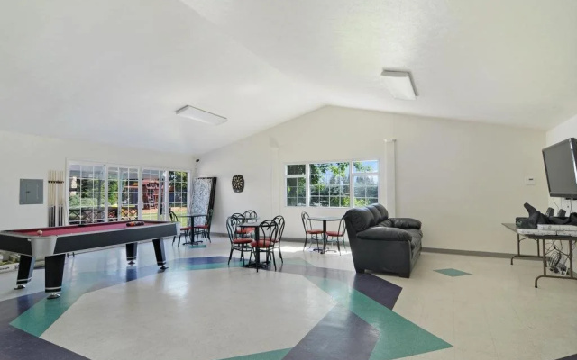 Alderwood RV Express
