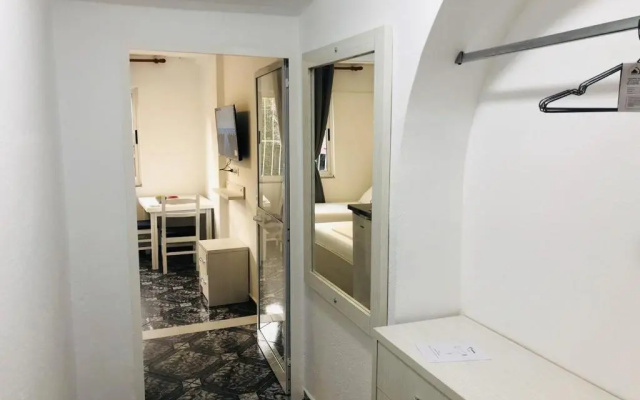City Rooms and Studio Apartments