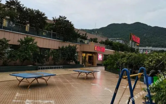 Yatai Hotel