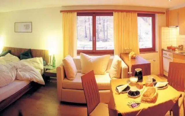 Loftsuite Hotel Saas