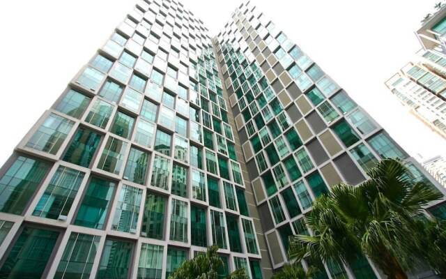Отель Soho Suites KLCC LX Stay Малайзия, Куала-Лумпур - отзывы, цены и фото номеров - забронировать отель Soho Suites KLCC LX Stay онлайн вид на фасад