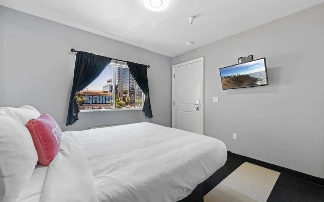 Le Bon Hotel Hollywood