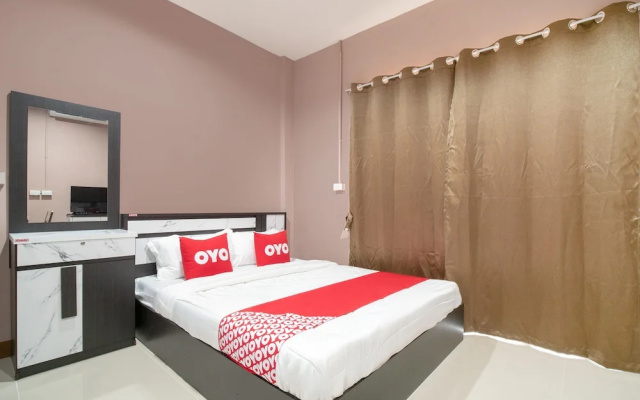 OYO 784 Brown Home Sattahip