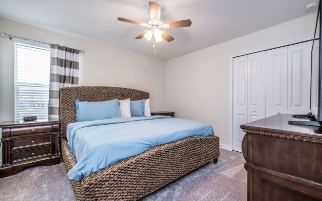 1675 Moonvalley Drive