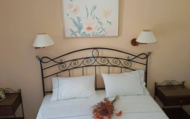 Sunset Studios & Apartments - Adults Only