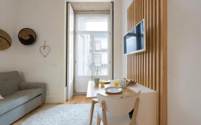 LovelyStay - Quiet & Modern Loft minutes away from iron bridge
