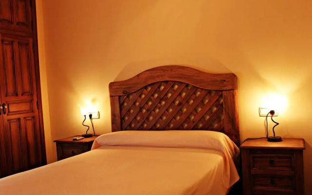 Hotel Rural Tirontillana