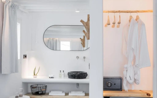 She Mykonos- Luxury Apartments