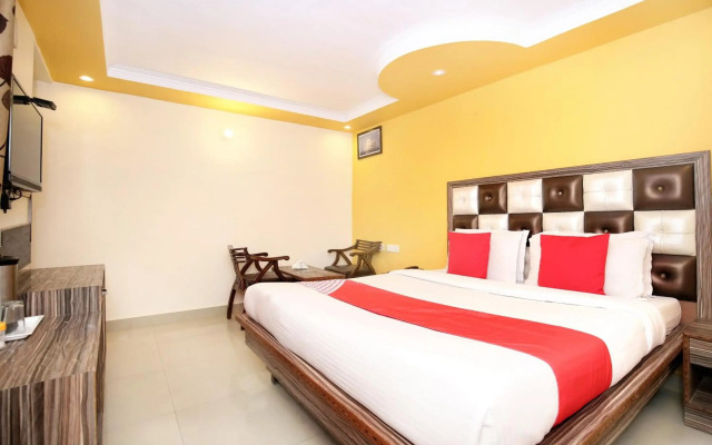 OYO 5956 Hotel Continental Inn 42