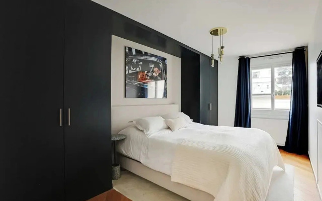 Modern, Spacious Apartment Just Outside Paris