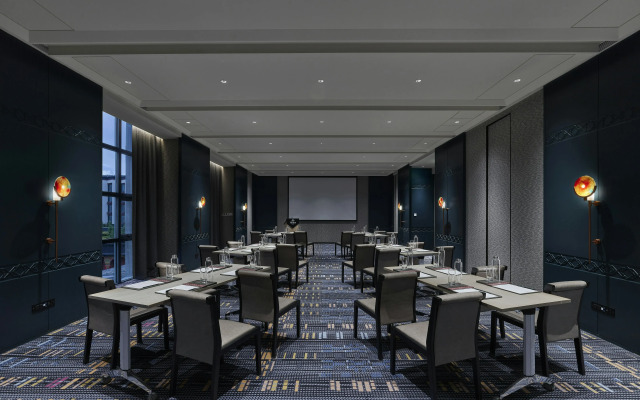 Hilton Shigatse
