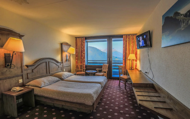 hotelImage