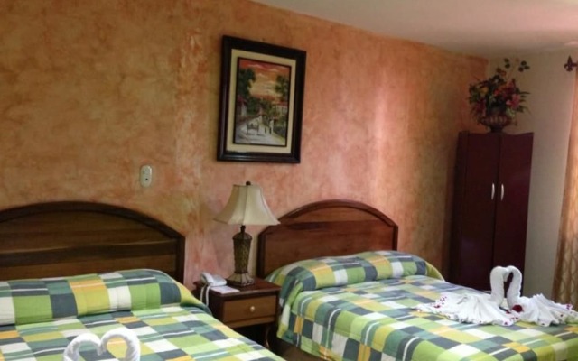 Hotel Cibeles La Ceiba комната для гостей