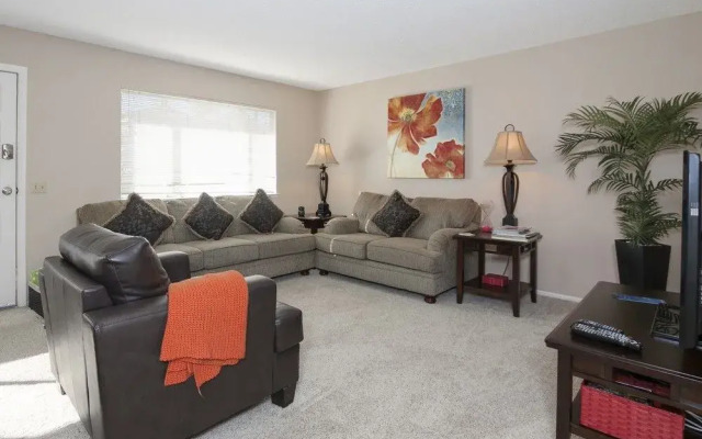 2BR Fabulous Palm Desert Condo by RedAwning