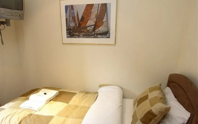 The Gatwick Grove Guest House