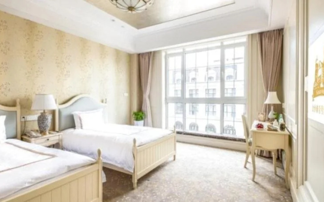 The Golden Beach No.1 Boutique Hotel