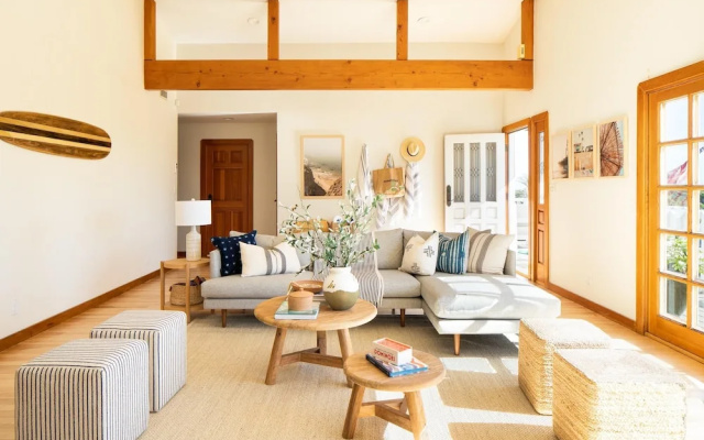 Sebastian by AvantStay | Malibu Home w/ Pool, Hot Tub & Ocean Views - Sleeps 16