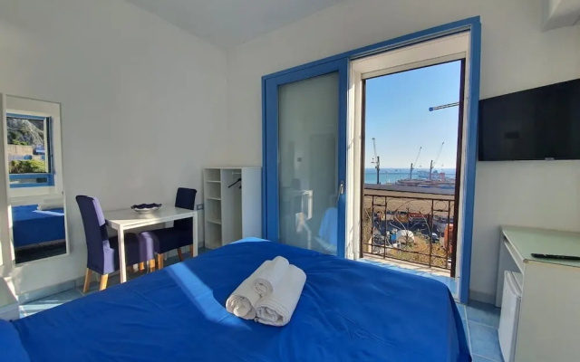 B&B Acquamarine
