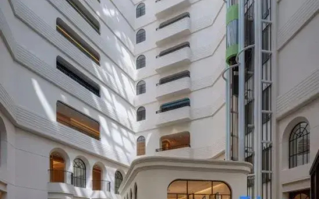 Qichun Wanda Yihua Hotel