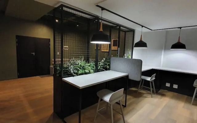 15 Sunny 1-bedroom Apartment