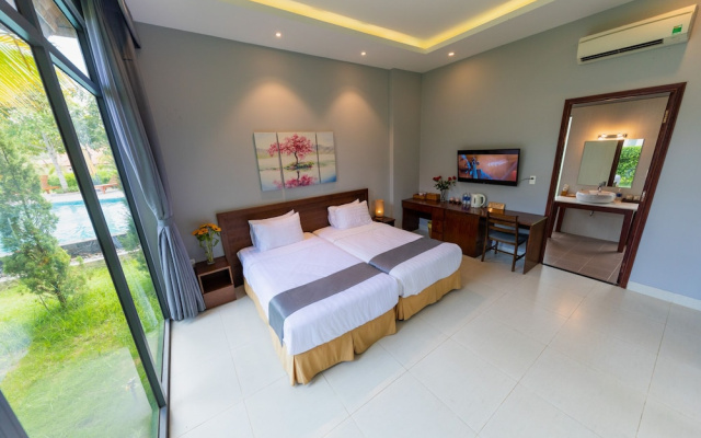 Emerald Garden Retreat