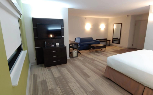 Holiday Inn Express Rolling Meadows - Schaumburg Area by IHG