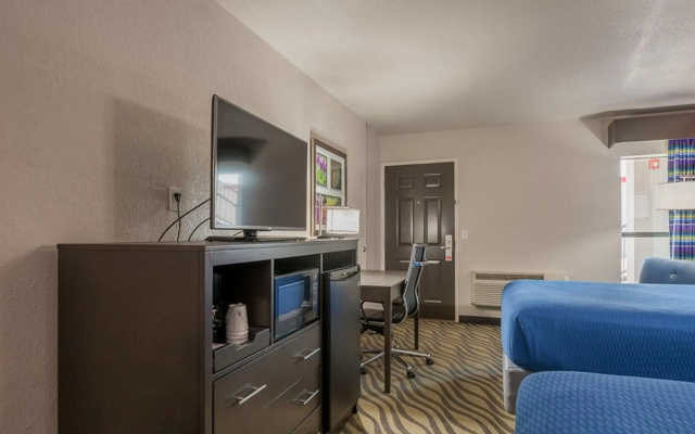 Stratford House Inns - Edmond