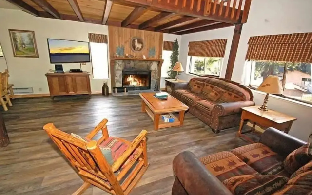 3411 Pine Hill Road 3 Bedroom Home by RedAwning