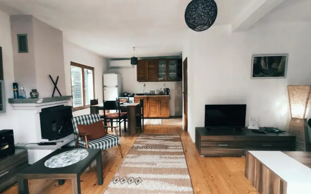 Jovanov Residence