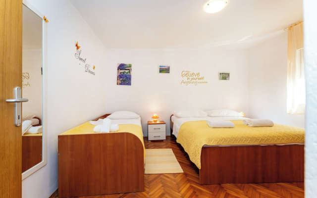 Apartments Nadica