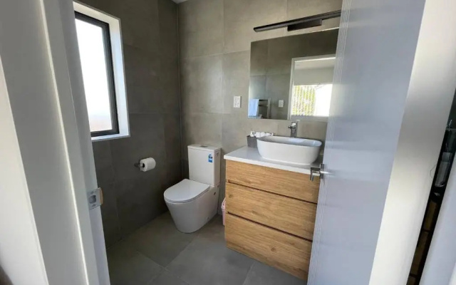 4 bedroom home fully furnished in Papakura, Auckland