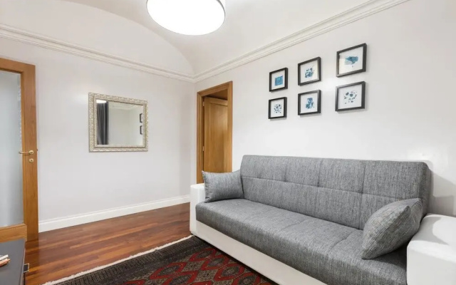 Modern and Elegant Flat Near Termini Station